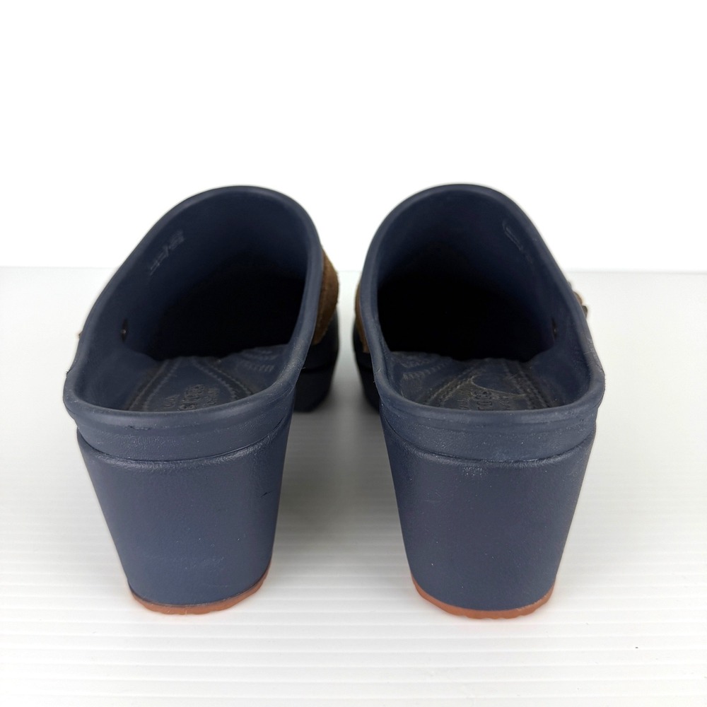 Crocs Leigh II Buckle Clog Wedge Navy Tan Suede Strap Platform Mules‎ Womens 8 - Picture 4 of 9